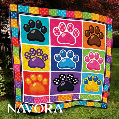 Colorful Paw Print Quilt – Cozy & Fun Pet Lover Blanket